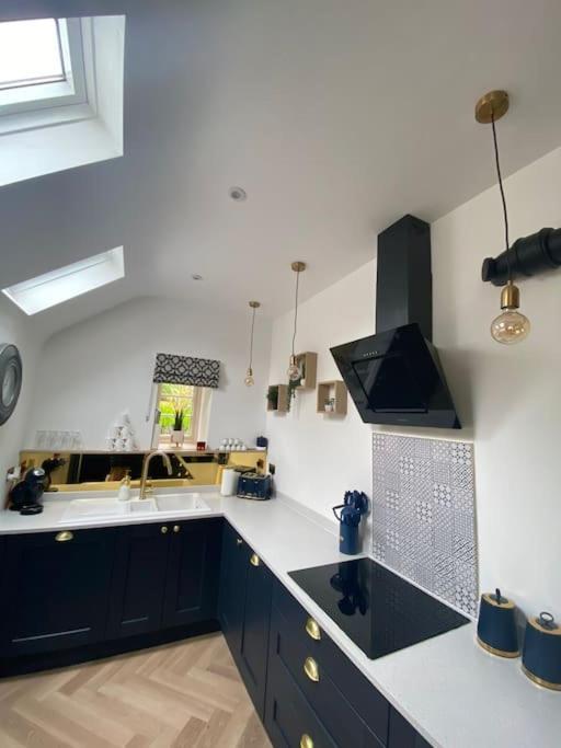 בריקסהאם Rosedale A Charming Detached 4 Bedroom Cottage. מראה חיצוני תמונה