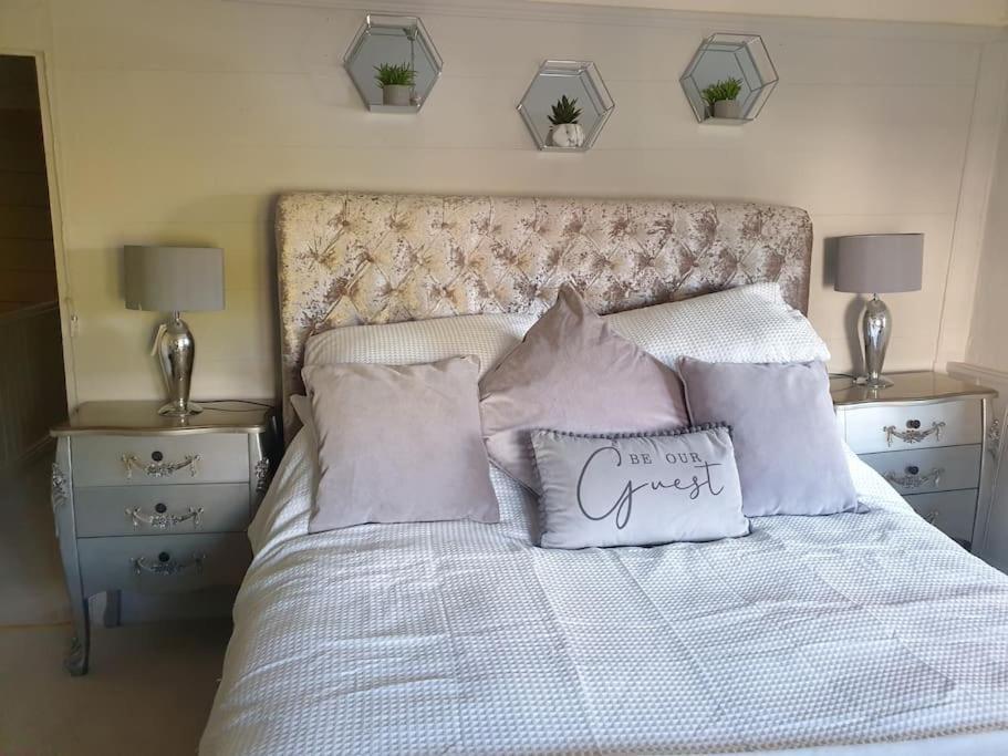 בריקסהאם Rosedale A Charming Detached 4 Bedroom Cottage. מראה חיצוני תמונה