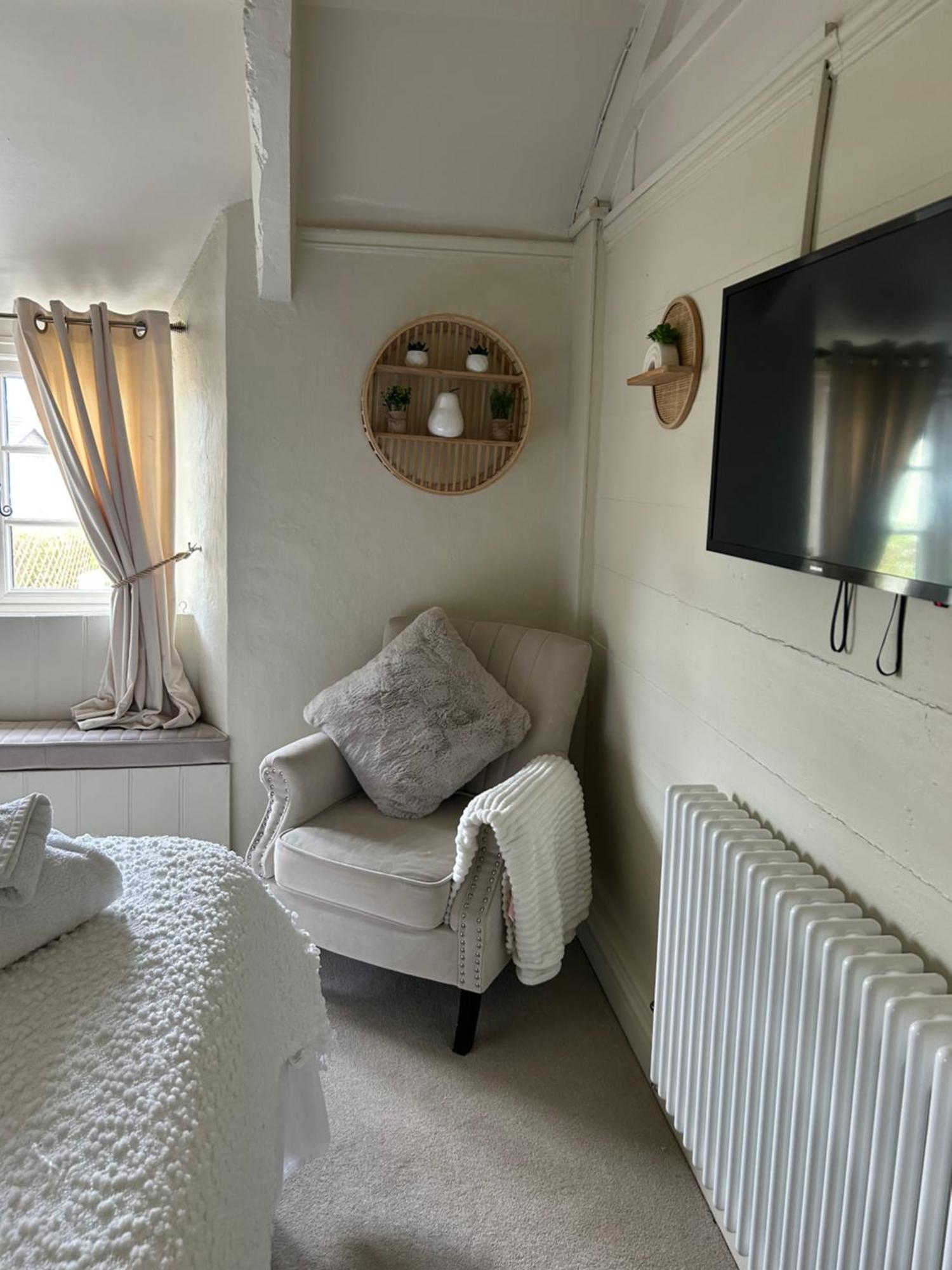 בריקסהאם Rosedale A Charming Detached 4 Bedroom Cottage. מראה חיצוני תמונה