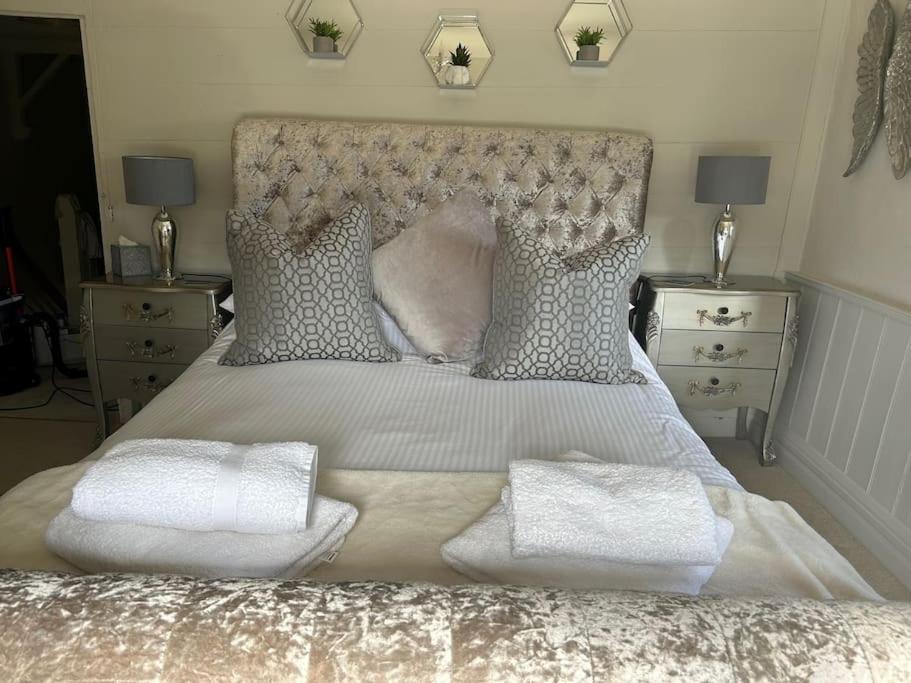 בריקסהאם Rosedale A Charming Detached 4 Bedroom Cottage. מראה חיצוני תמונה